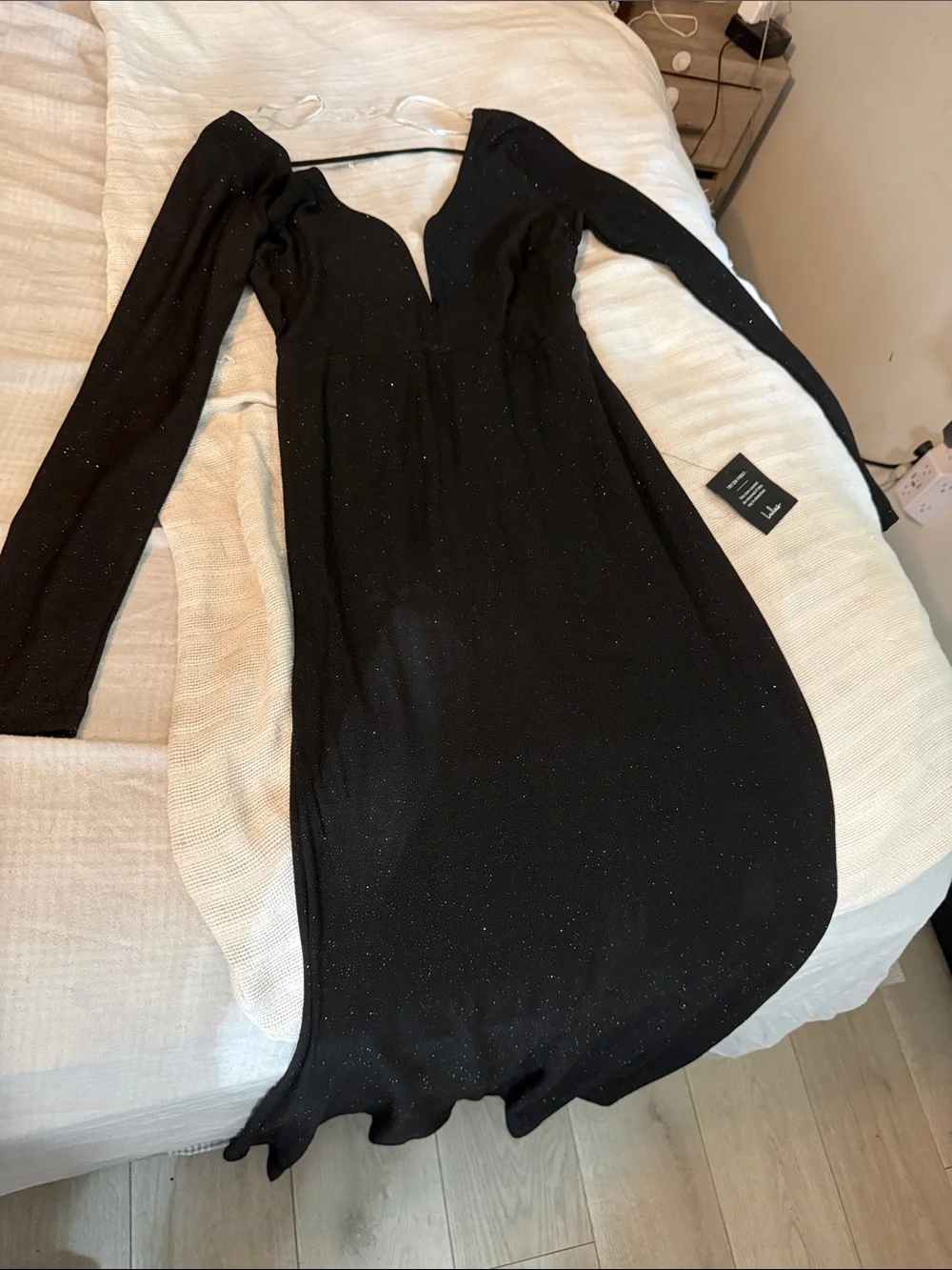 Lulu's Black Long-Sleeve Sparkle V-Neck Dress